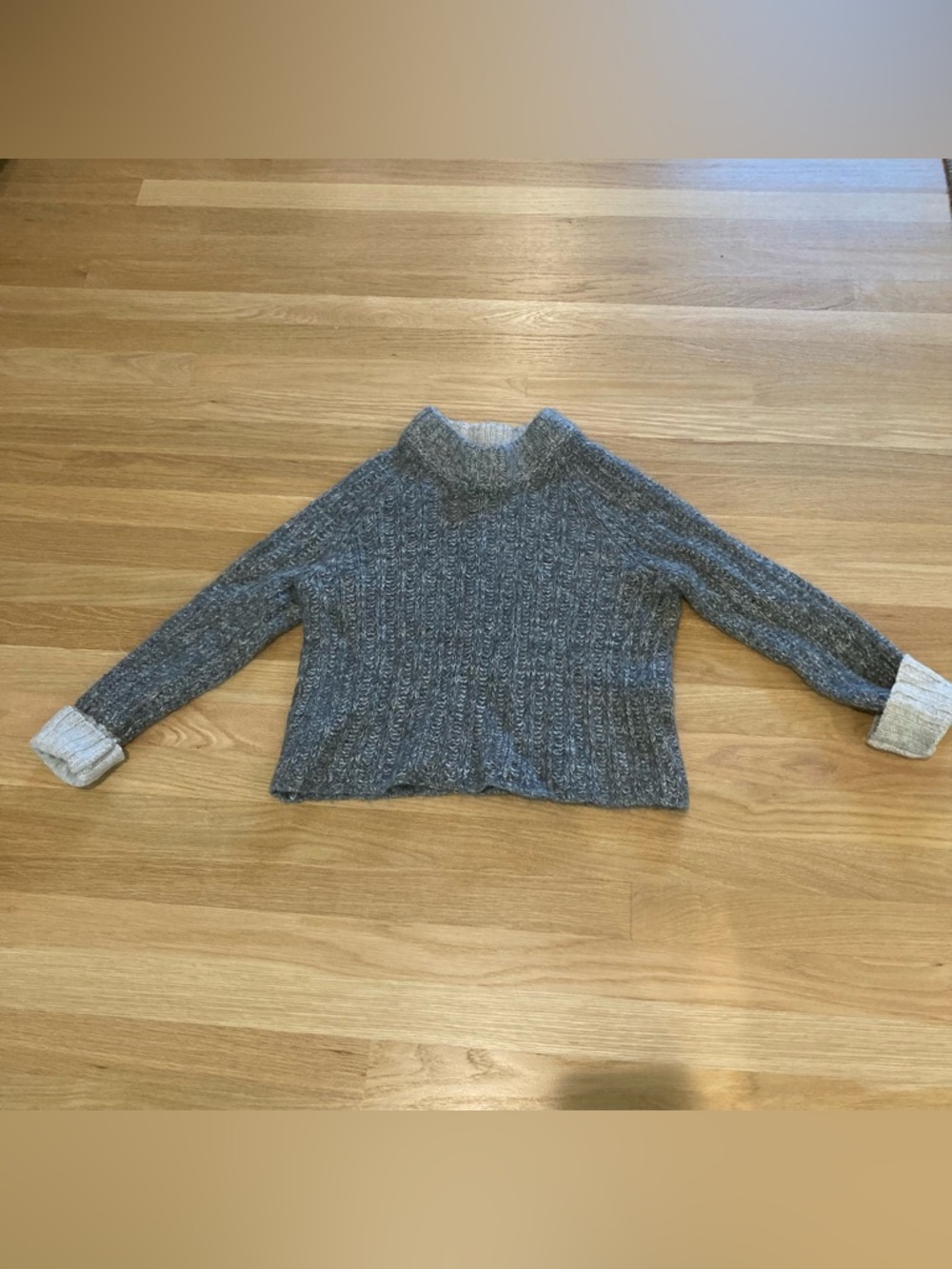 🩶 Rag & Bone gray wool blend sweater